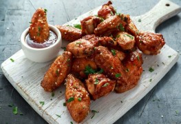 Куриные крылья в соусе барбекю с медом
